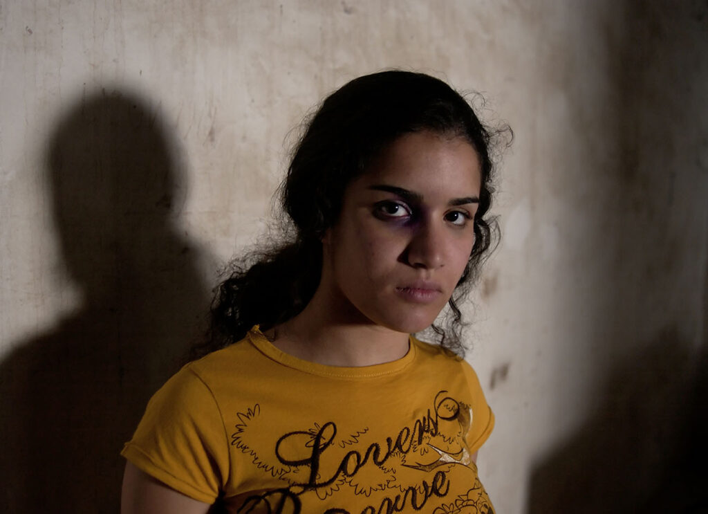 Sabrina Ouazani dans "Ravages" de Christophe Lamotte - Beaubourg Audiovisuel - Arte France (2007) / photo©julien Bonet