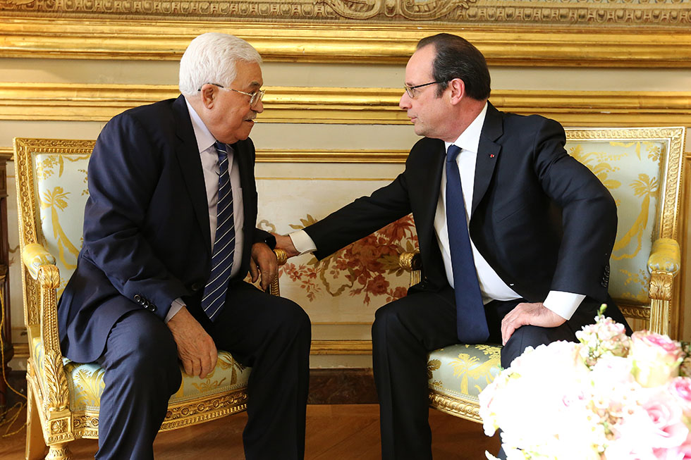 François Hollande s'entretient avec Mahmoud ABBAS (Président de l’Autorité palestinienne) au Palais de l’Élysée - 17/02/2017 - photo©présidence de la République/Julien Bonet