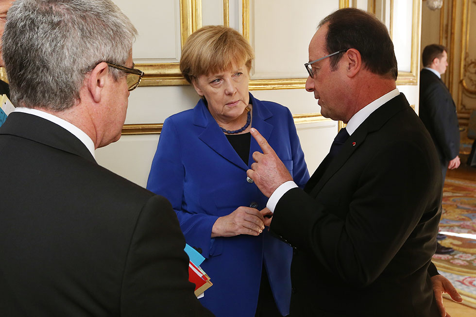 François Hollande et Angela Merkel (Chancelière d'Allemagne) au Palais de l'Elysée - 02/10/2015 - photo©présidence de la République/Julien Bonet