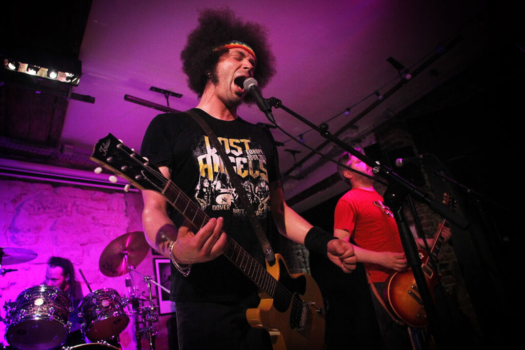 Concert des Pink Ball Sisters (Glam Rock) au Grand Bouillon (Aubervilliers - 04 juillet 2015) - photo©julien Bonet