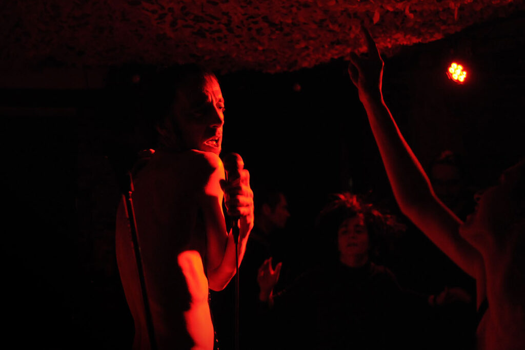 Concert de Fuck On (Electro Rock) au Grand Bouillon (Aubervilliers - 10 février 2015) - photo©julien Bonet