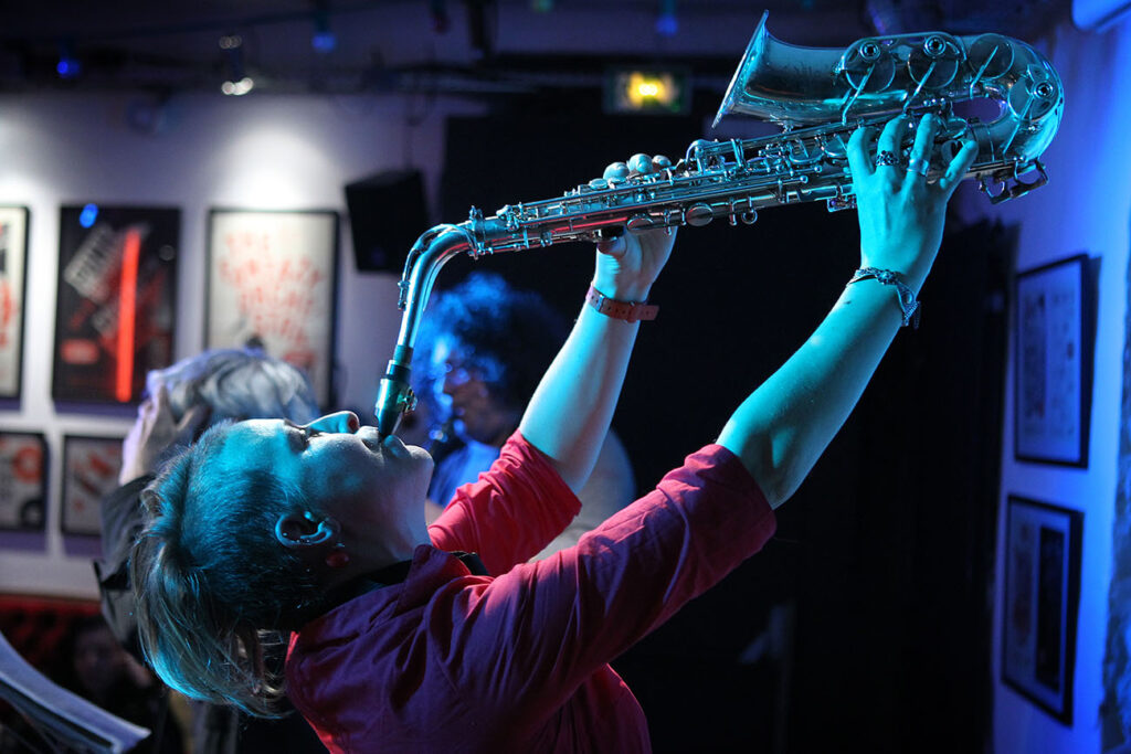 Performance de Steve Dalachinsky / Cathy Heyden / Sylvian Kassap / Yuko Otomo (POESIE / JAZZ) au Grand Bouillon (aubervilliers - 24 octobre 2015) - photo©julien Bonet